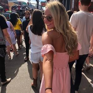 Meet your Posher, Allyson